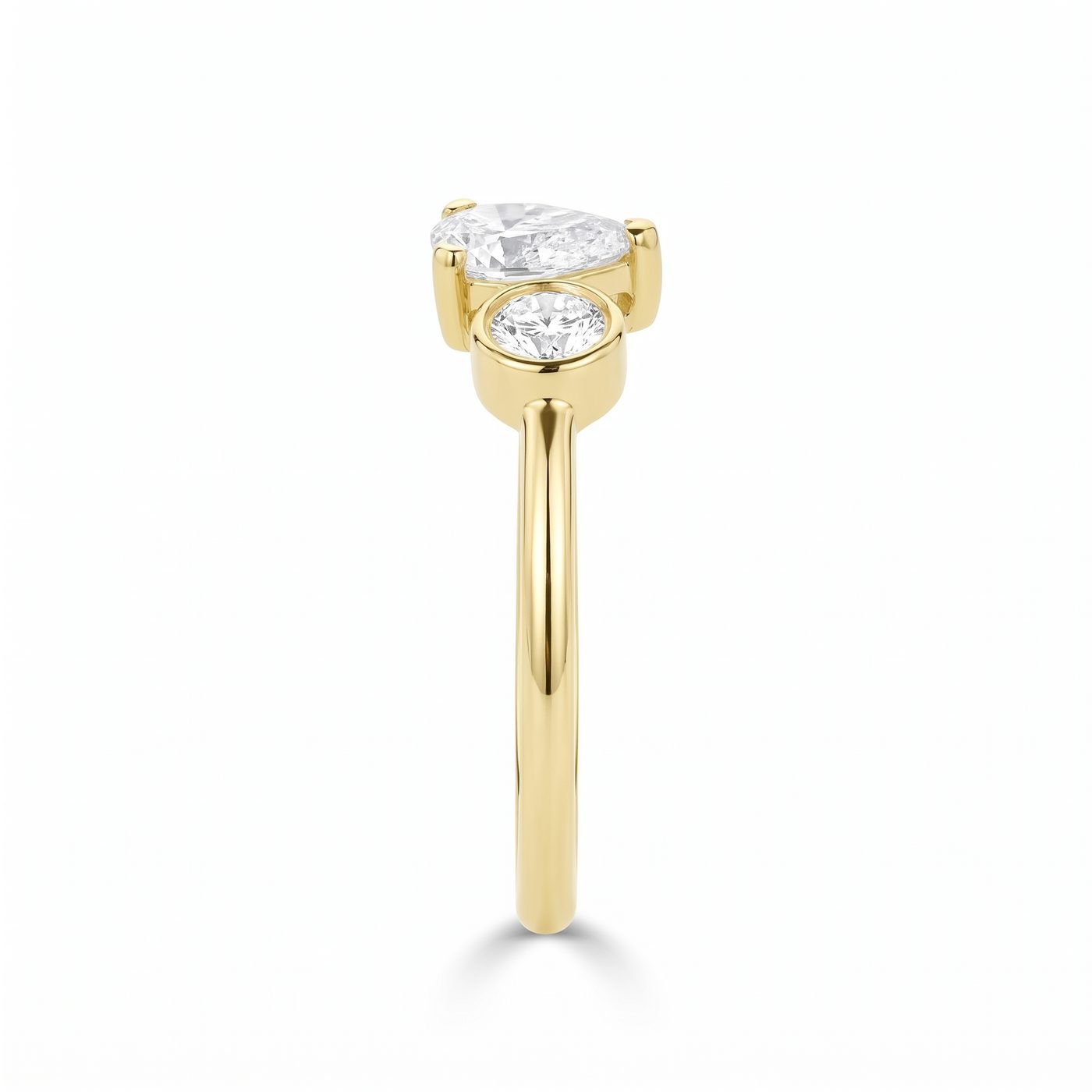 0.48ct Pear Shape Diamond and 0.22ct Round Diamond Toi et Moi