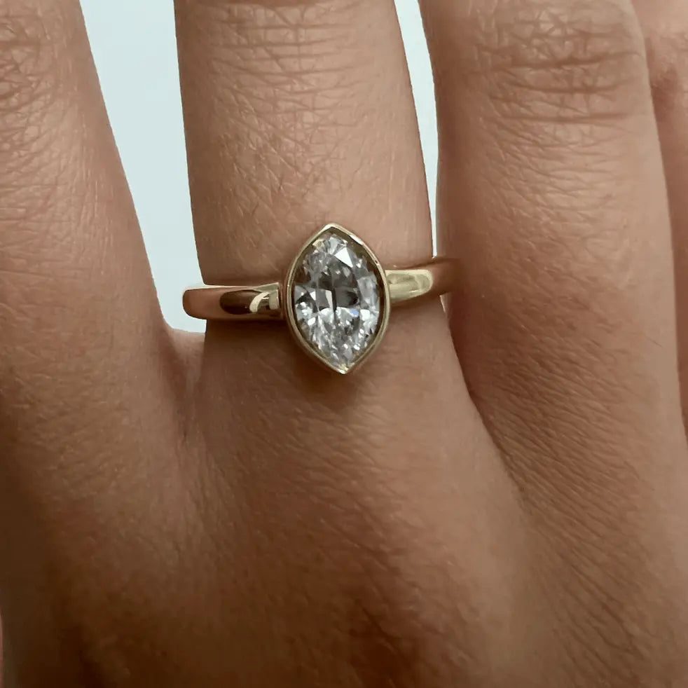0.99ct Antique Moval Bezel