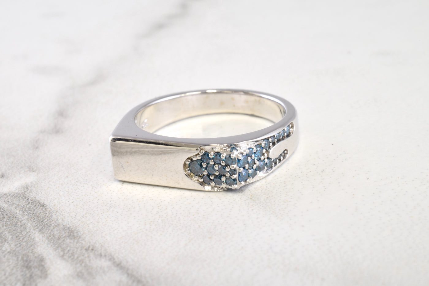 Blue Diamond Drip Ring V.2