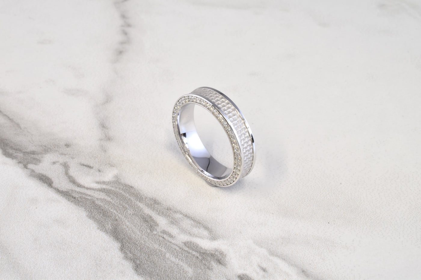 Gojard Ring 6mm W/ Diamonds