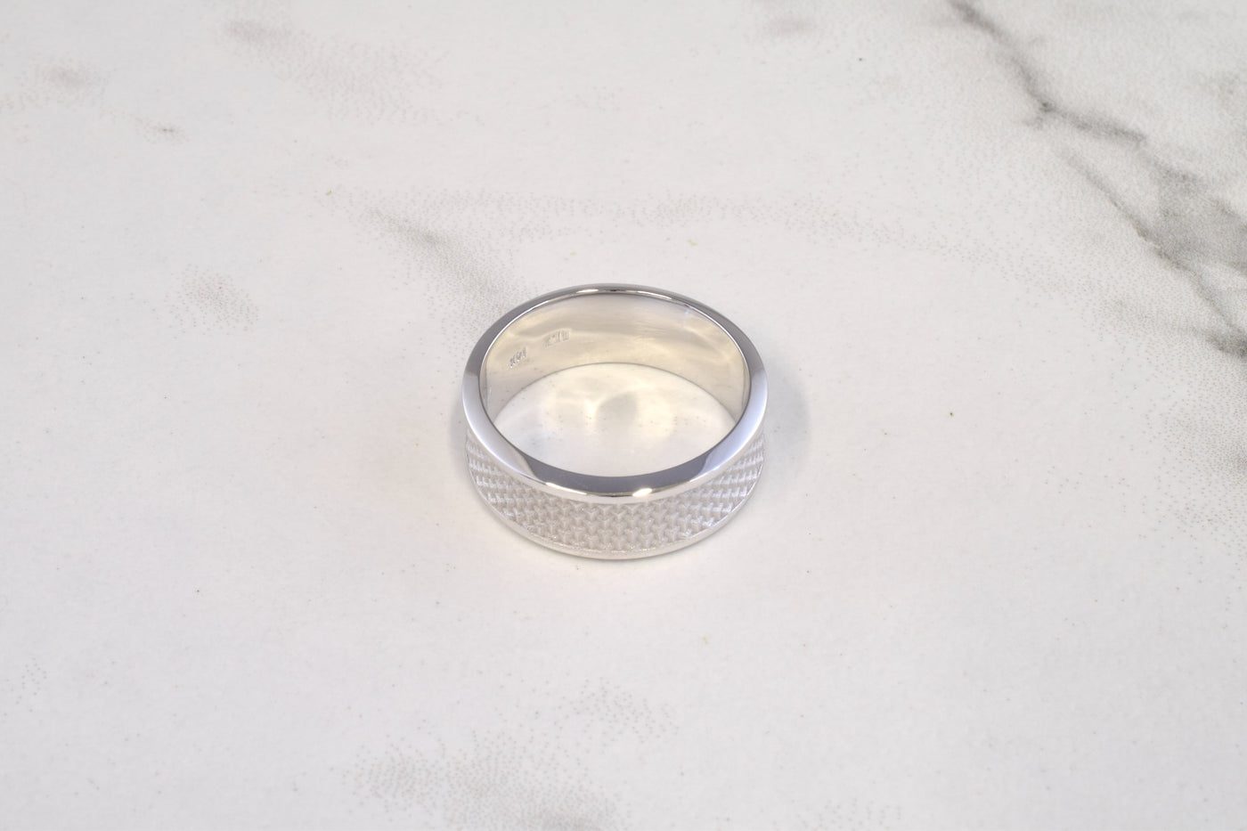 Gojard Ring 8mm (No Stones)