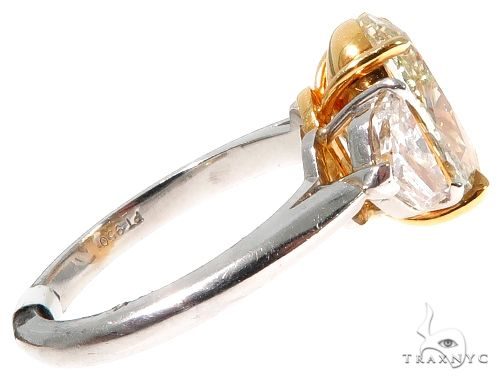 Oval Diamond Engagement Ring 64521