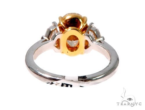 Oval Diamond Engagement Ring 64521