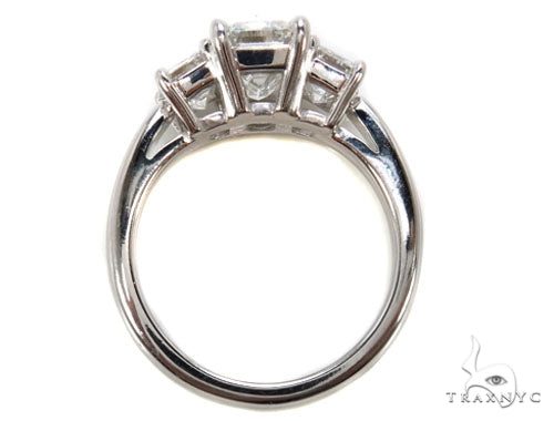 18k White Gold Prong Diamond Wedding Ring-40016