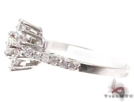 Flower Diamond Ring 17034