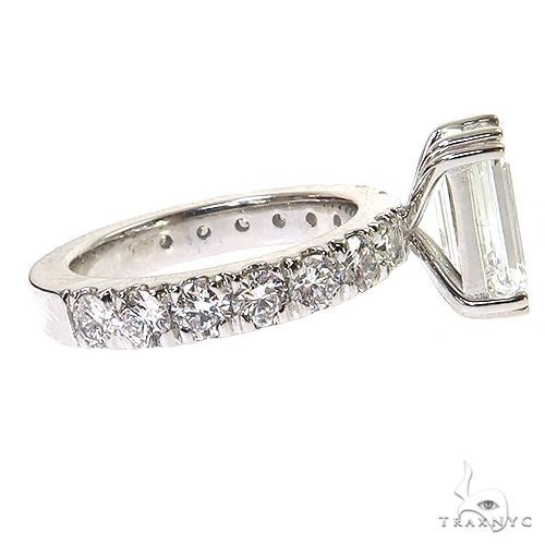Emerald Cut Diamond Engagement Ring 68840