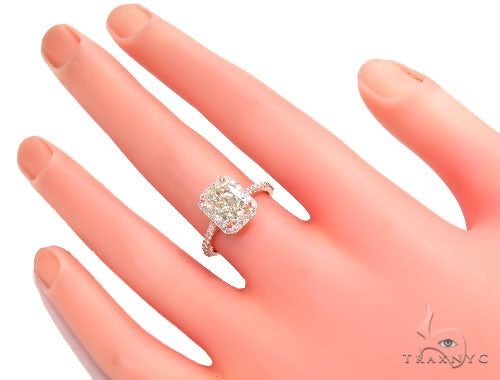 Cushion Cut Halo Diamond Engagement Ring 42900