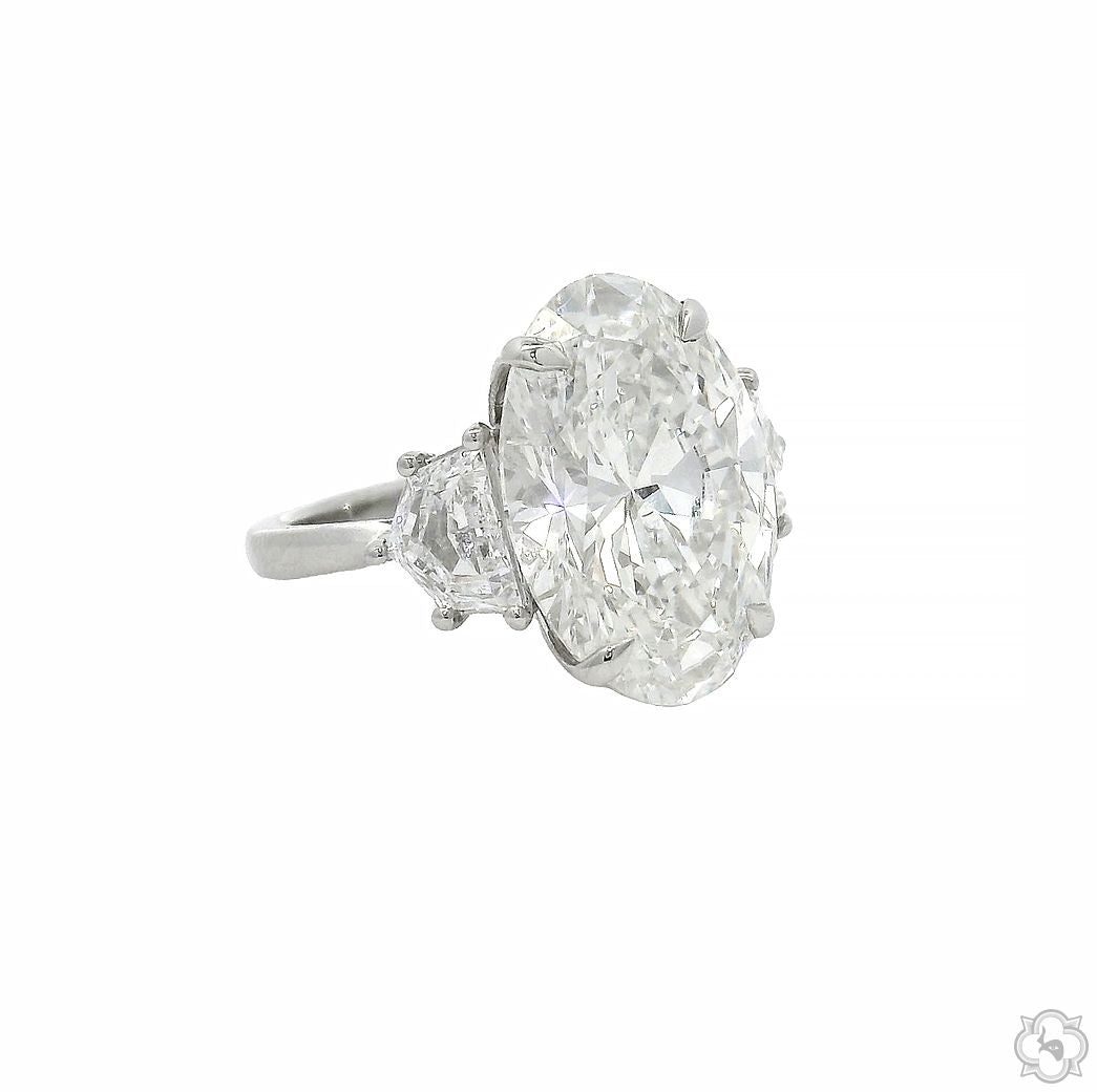 Oval Diamond Engagement Ring 70513