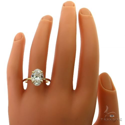 Oval Shape Diamond Engagement Ring 68838