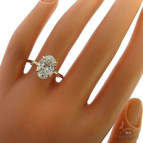 Oval Shape Diamond Engagement Ring 68838