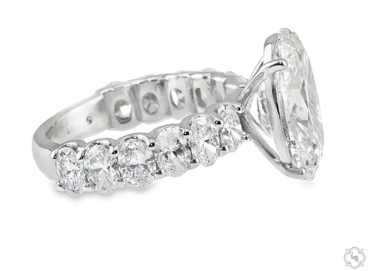 Oval Shape Diamond Engagement Ring 70617