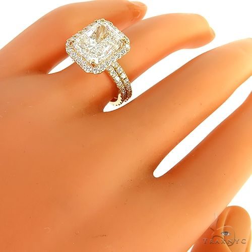 Radiant Cut Diamond Engagement Ring 68944