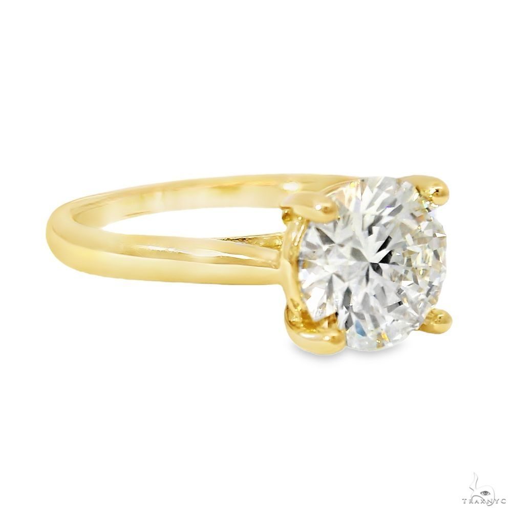 Solitaire Round Brilliant Diamond Engagement Ring 70118