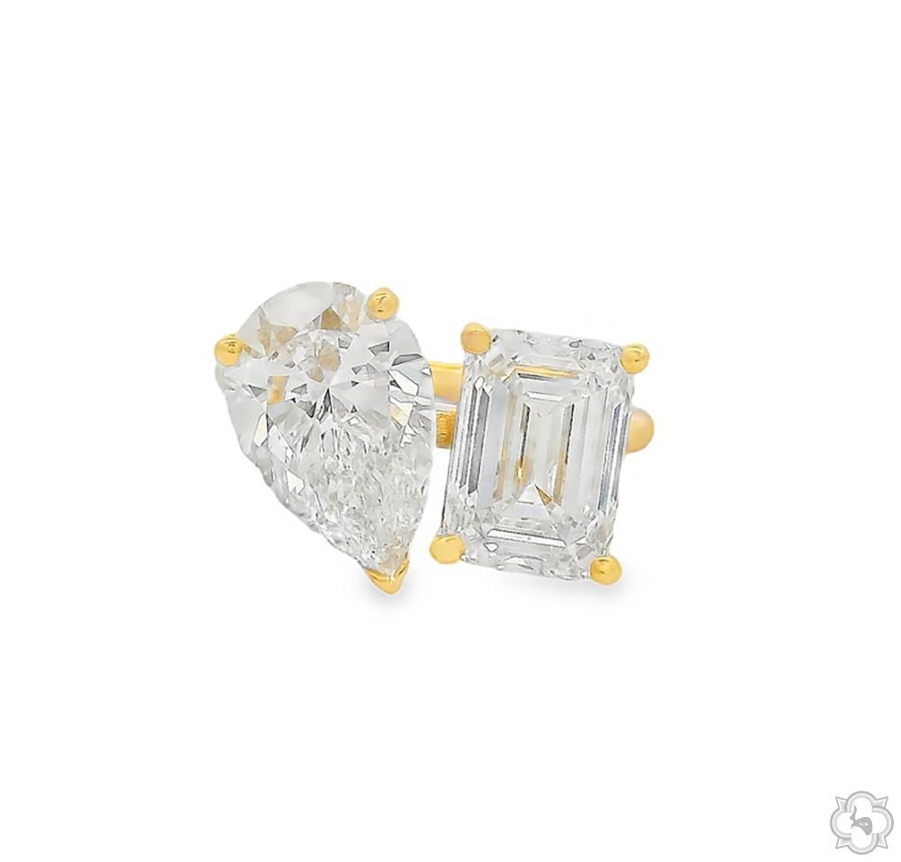 The Toi et Moi Emerald and Pear Engagement Ring 70476