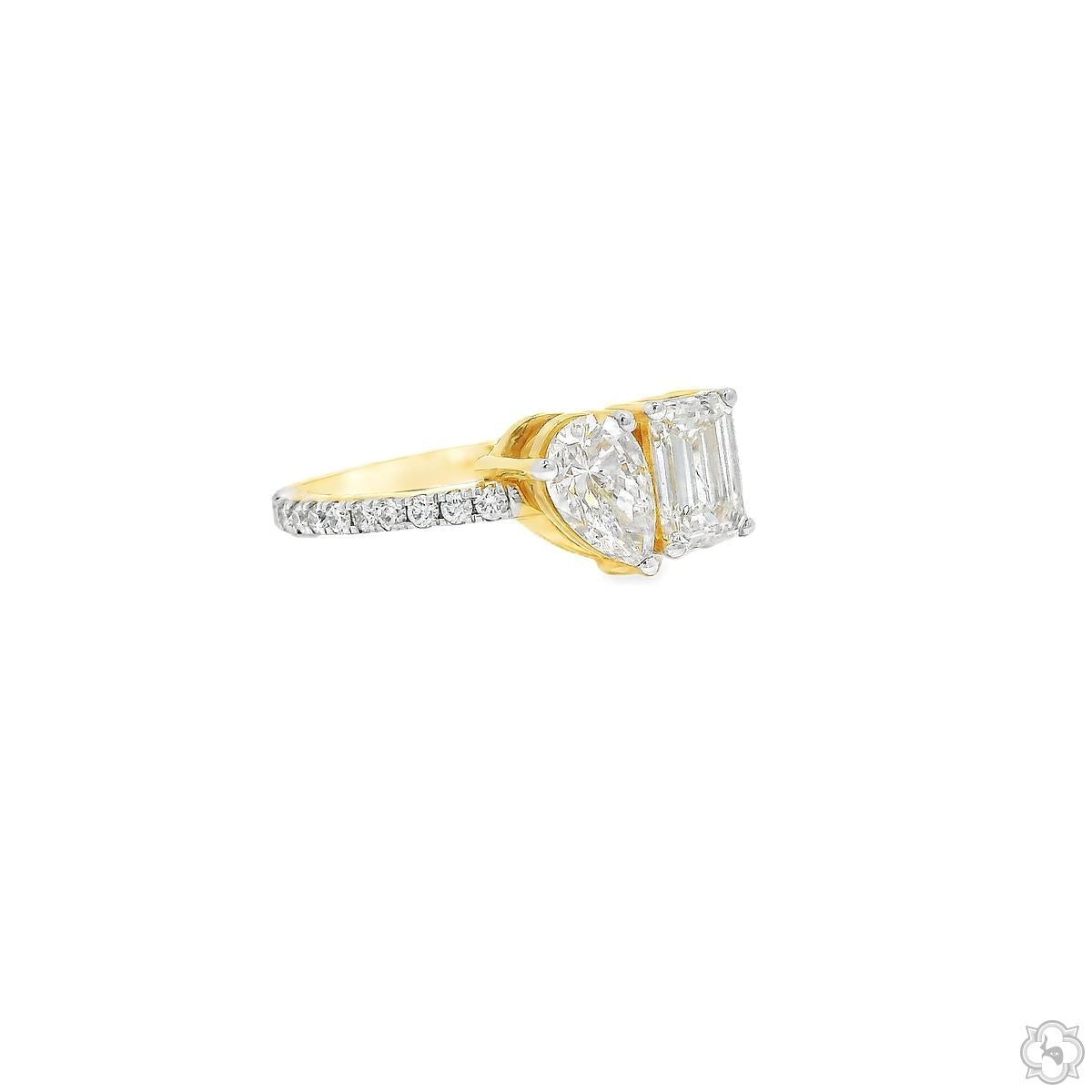 The Toi et Moi Emerald and Pear Engagement Ring 70501