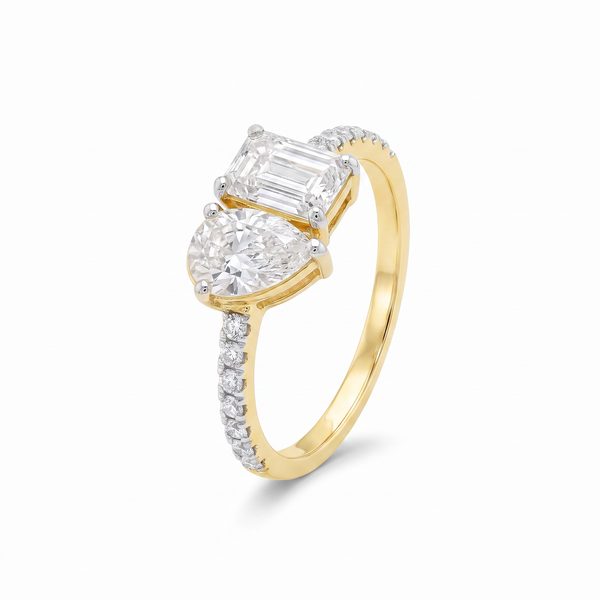 The Toi et Moi Emerald and Pear Engagement Ring 70501