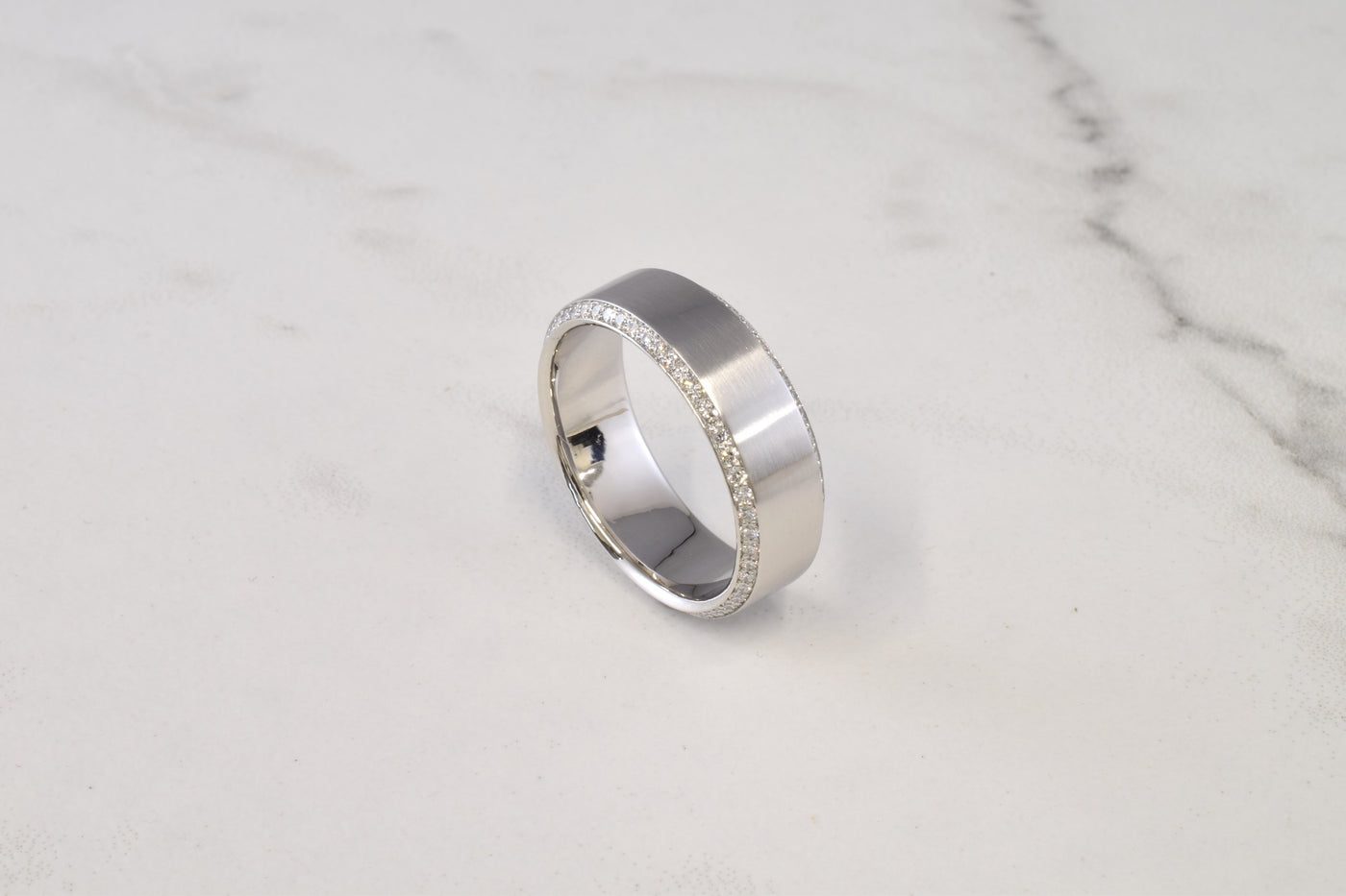 Smooth LUX Diamond Ring 8mm