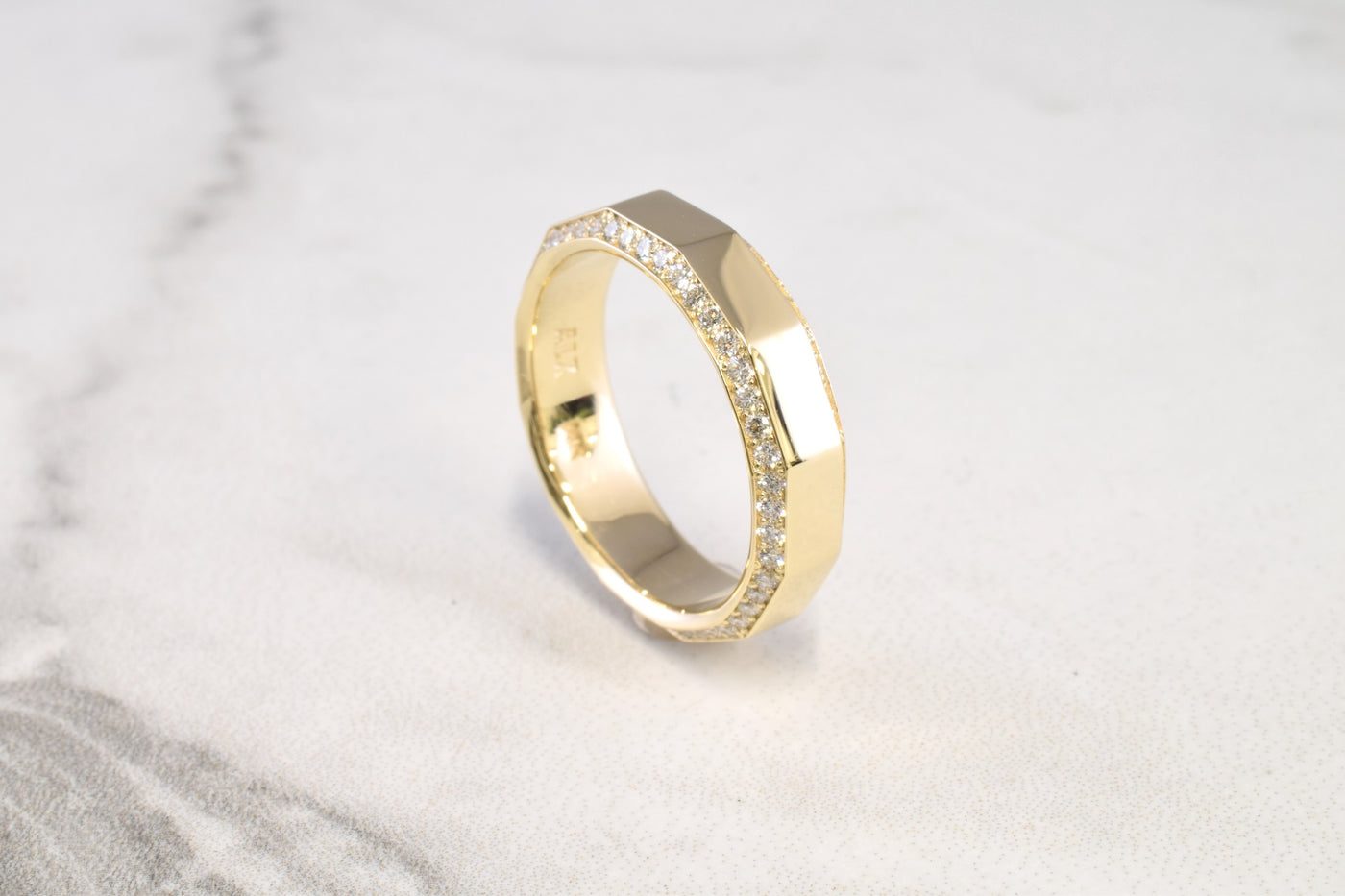 LUX Diamond ring